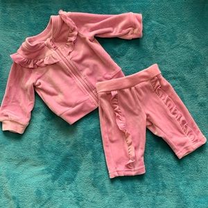 Newborn bundle sweatsuit and long sleeve onesies
